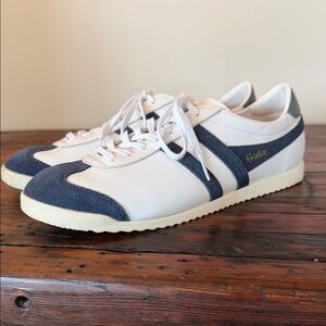 Gola Men's Leather White and Navy Retro Runner Sneakers.  Size 12.
